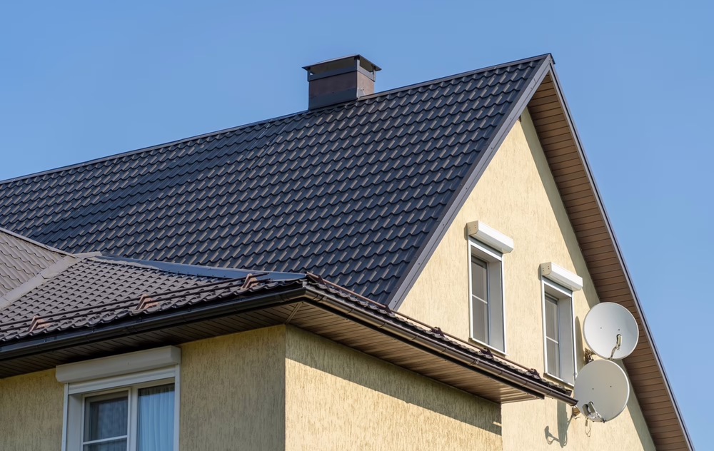 How Long Should a New Roof Last? Average Lifespans by Material